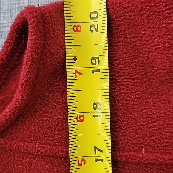 Woolrich Women's Lg Burgandy Fleece Vest - Picture 11 of 16